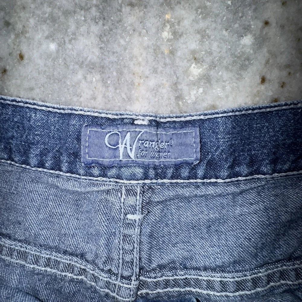 VTG Wrangler For Women Mom Jean Shorts Denim High Rise Flap Pockets Sz 30